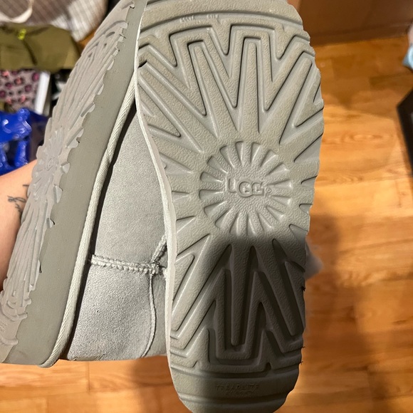 Gray UGGS - Picture 9 of 13